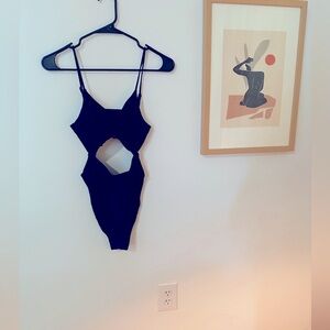 New with tags never worn H & M one piece swimsuit size small
